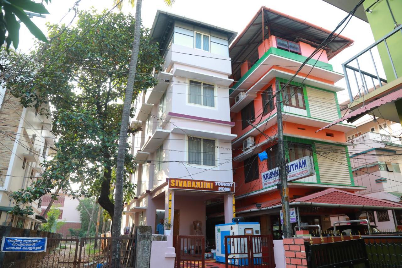 GuruvāyūrSivaranjini Tourist别墅 外观 照片